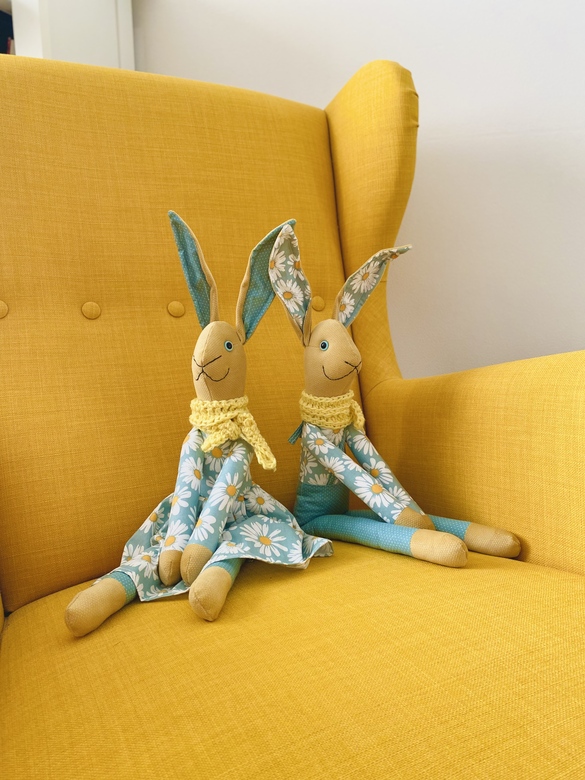 Кролики желтые