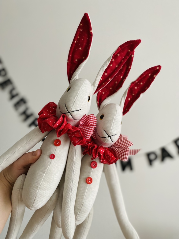 Белые кролики