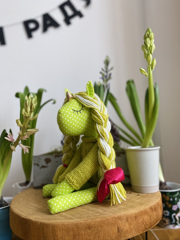 Единорог салатовый