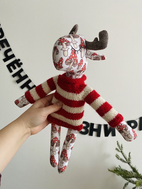 Лось в мухоморах