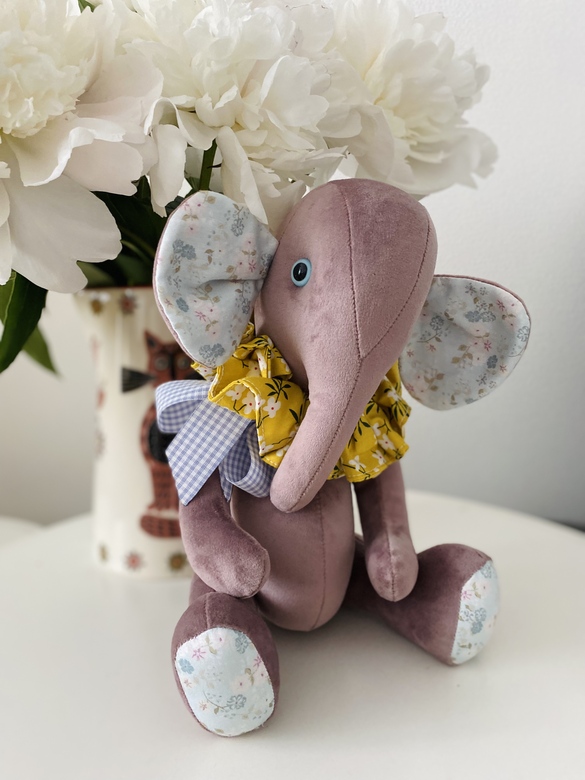 Слоник розовый