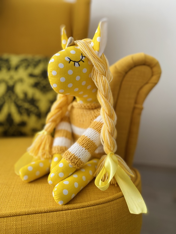 Единорог в белый горох