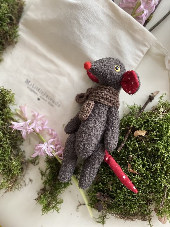 Мышка тёмная