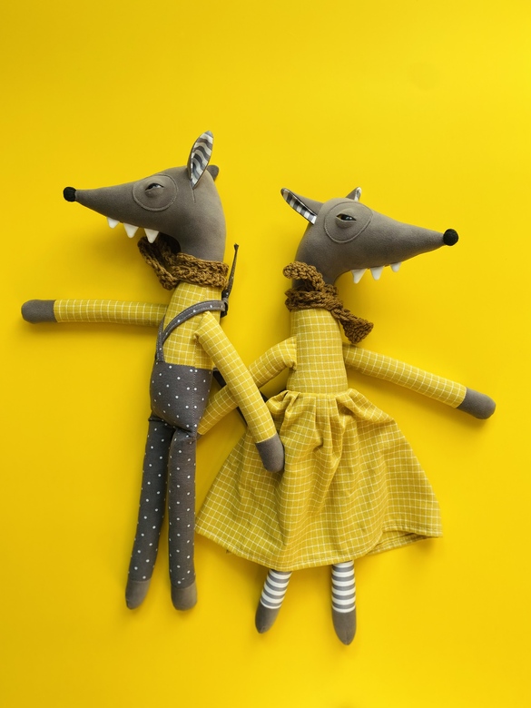 Волки серые