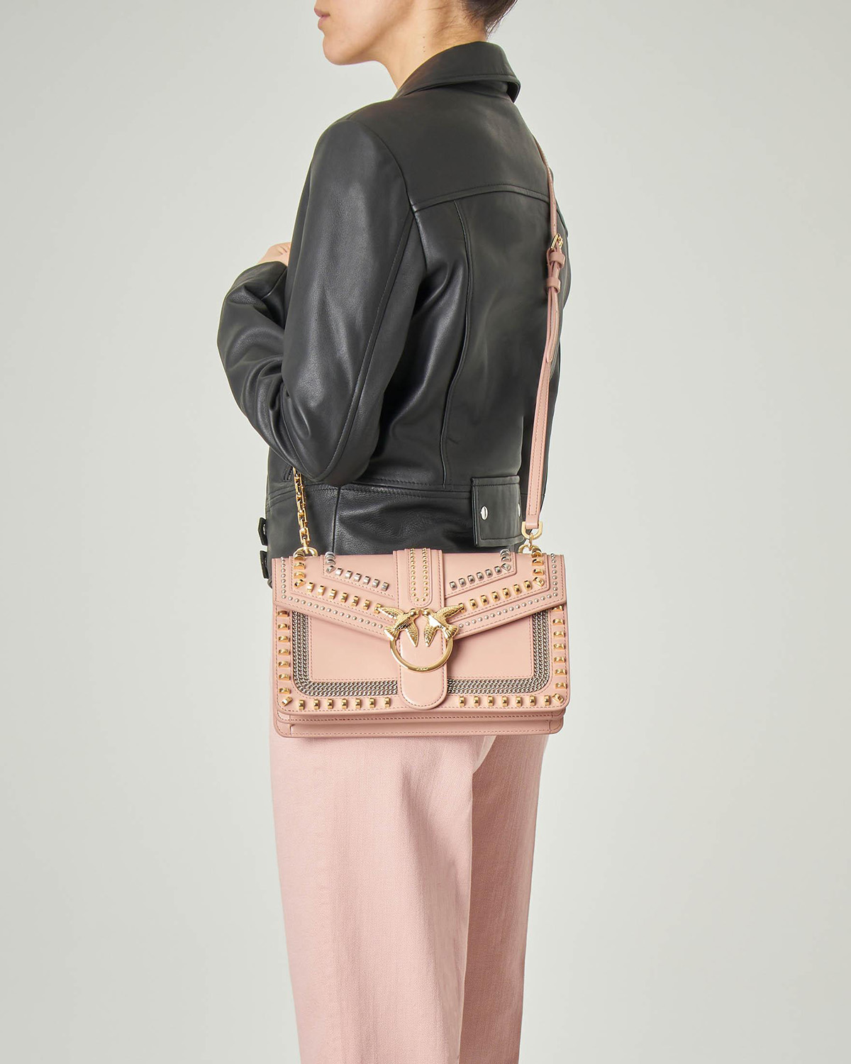 сумка Pinko LOVE MIX STUDS medium цвет ROSA BUCCIA DI PESCA / розовый HB0083P