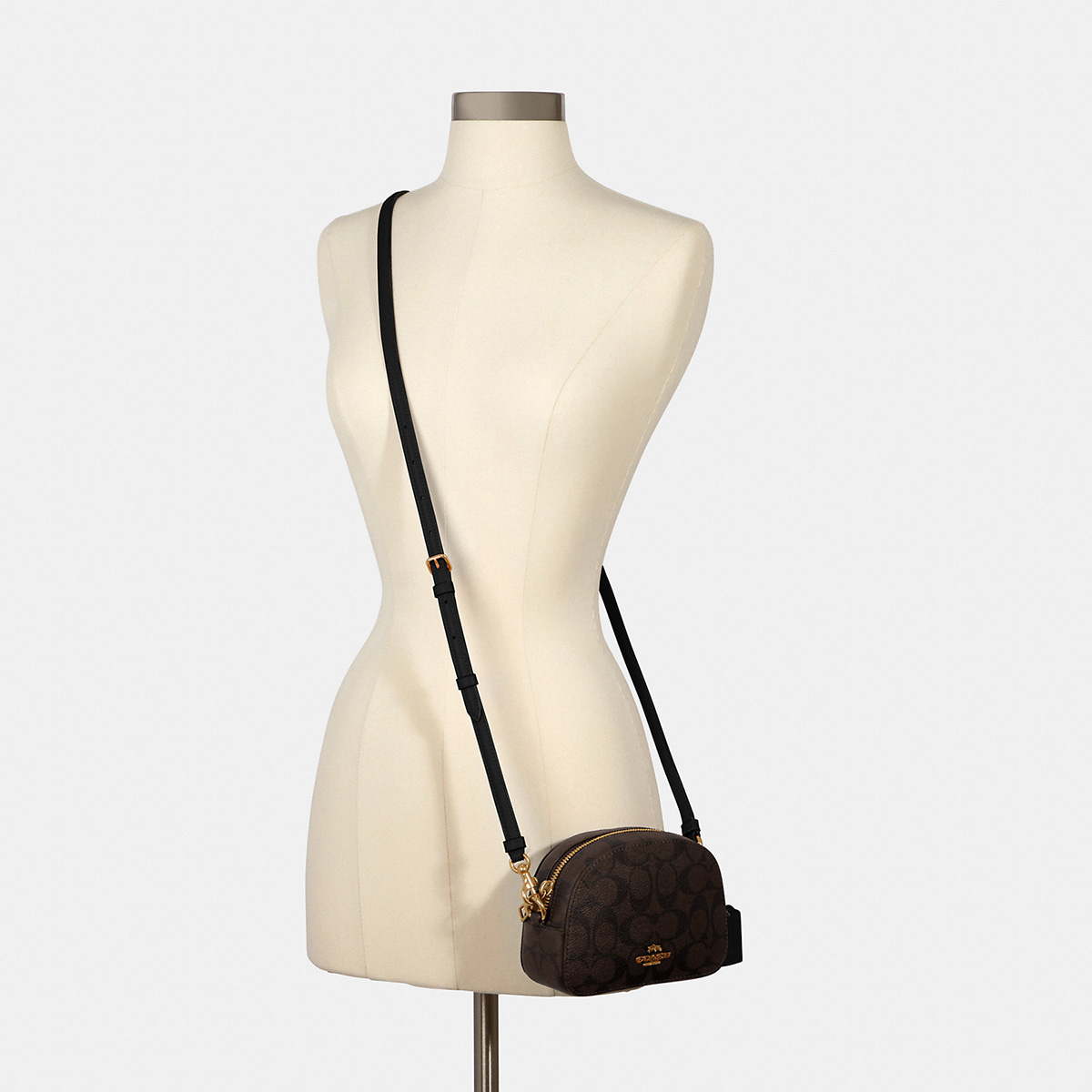 сумка COACH Mini Serena Crossbody In Signature Canvas цвет Gold/Brown Black HBSerena01S