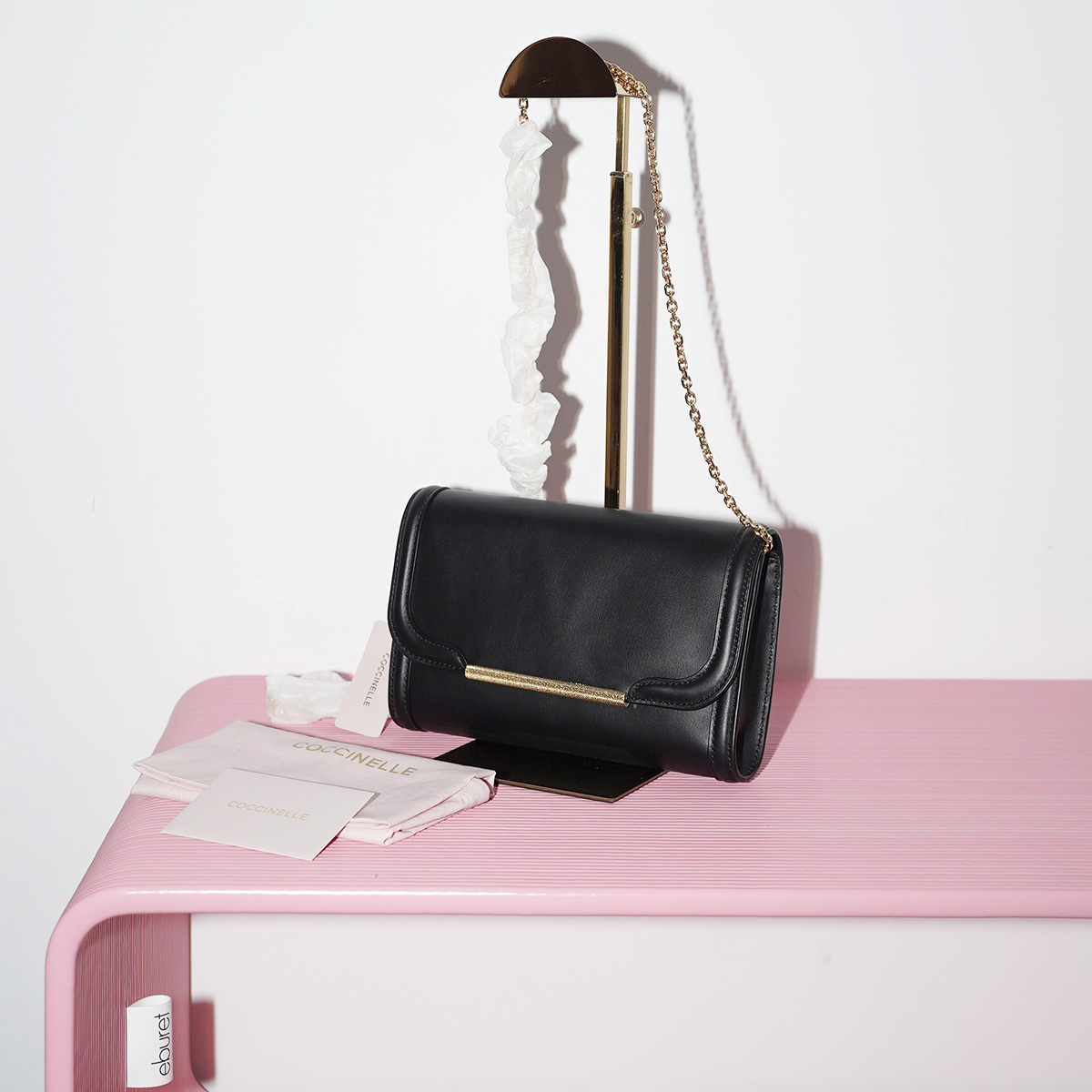 COCCINELLE WYRNA CHAIN CLUTCH Noir / Черный M00042