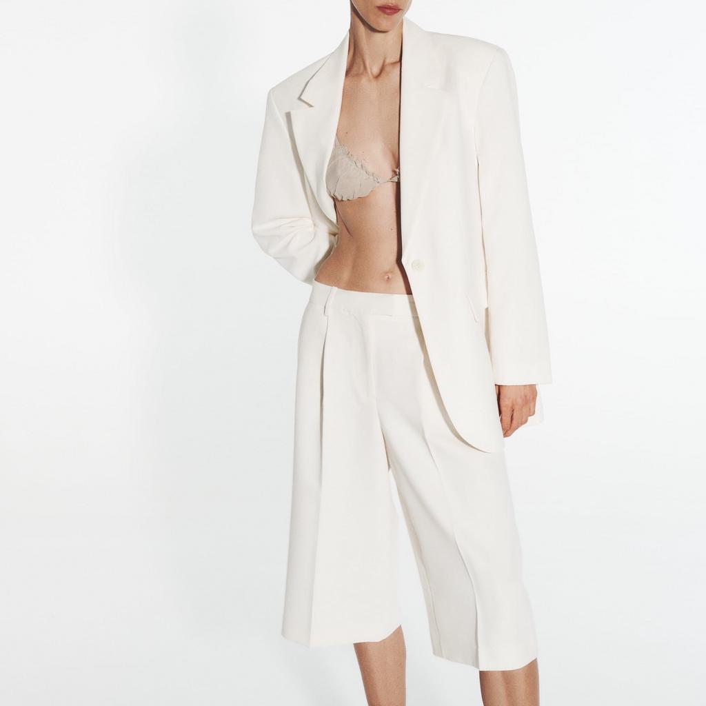 ДЛИННЫЕ ШОРТЫ-БЕРМУДЫ НА ВЫСОКОЙ ТАЛИИ ZARA ЦВЕТ БЕЛЫЙ M00574