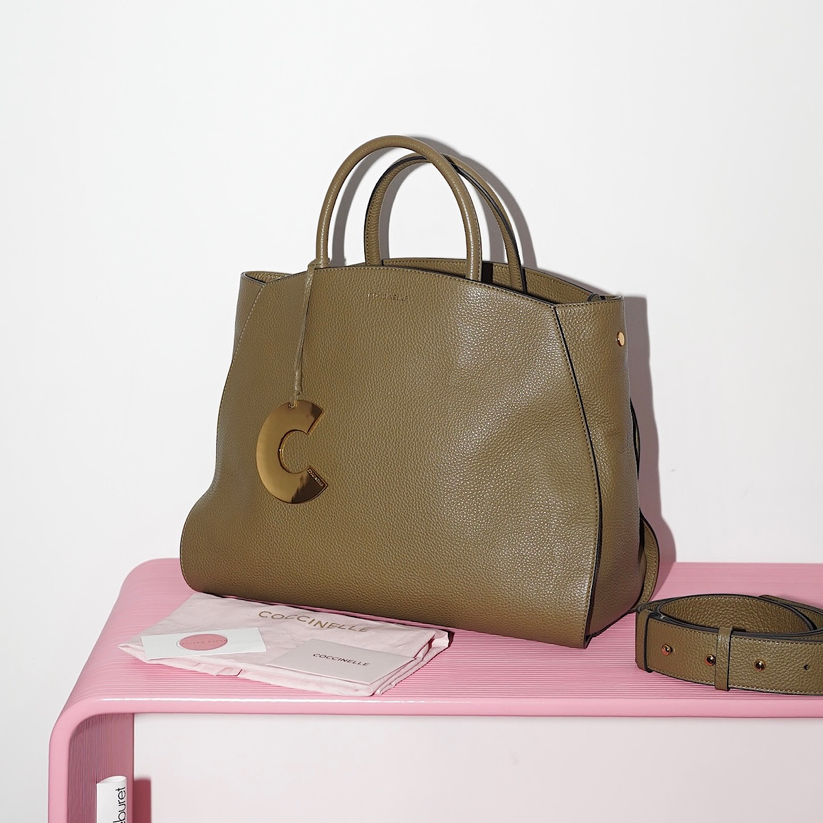 COCCINELLE CONCRETE LARGE ЦВЕТ MOSS GREEN / ХАКИ M00693