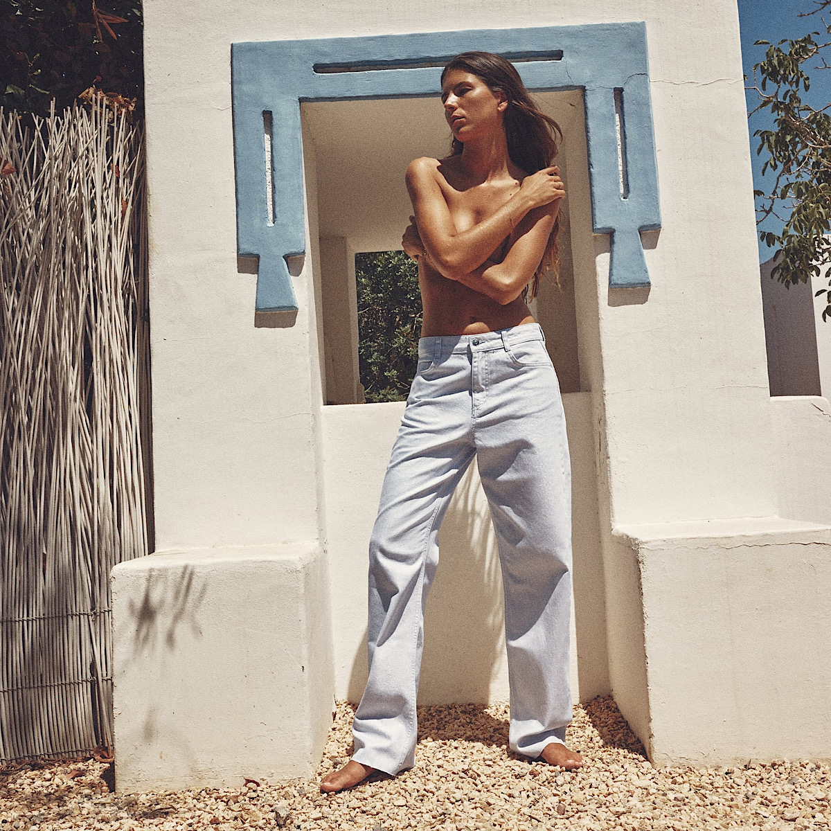 МЕТАЛЛИЗИРОВАННЫЕ ДЖИНСЫ ZARA Z1975 STRAIGHT MID-RISE FULL LENGTH METALLIC JEANS PEARL GREY / СЕРЕБРО M00491