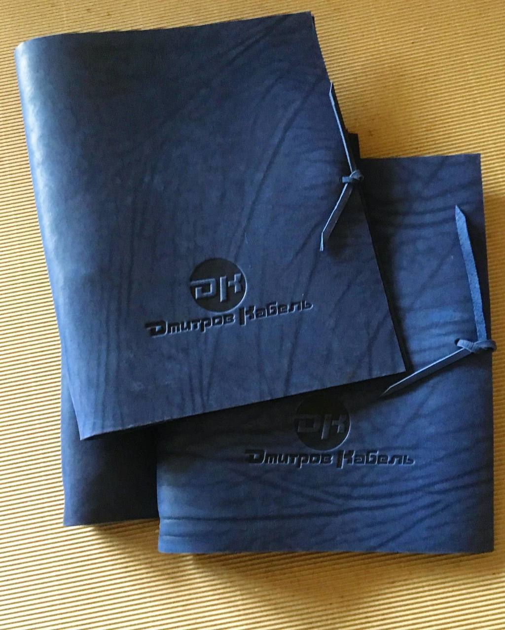 Папка для документов с карманами и логотипом