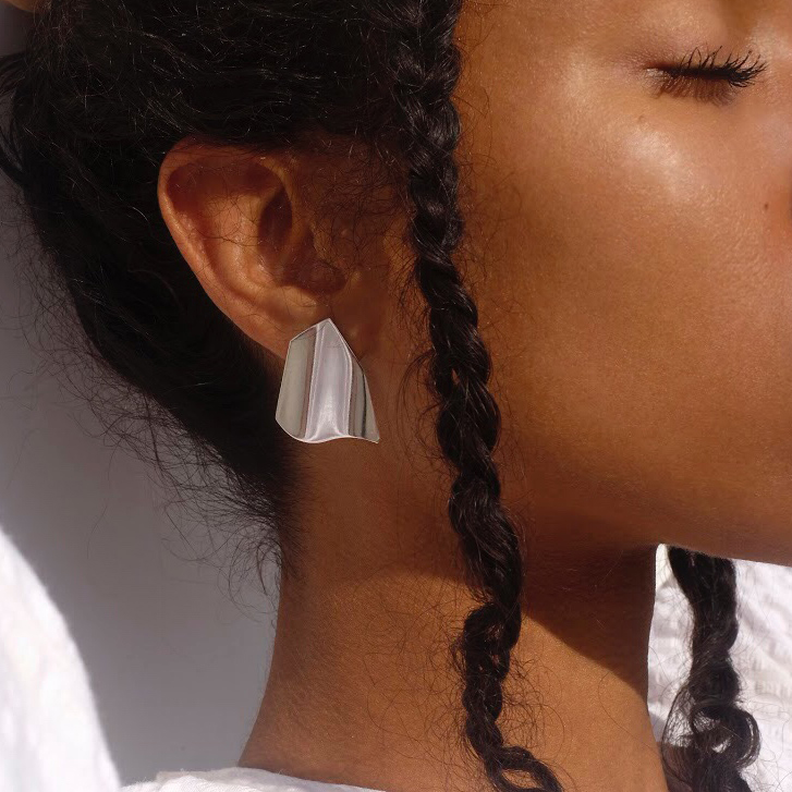 Серьги с изгибом 'Трапеция"