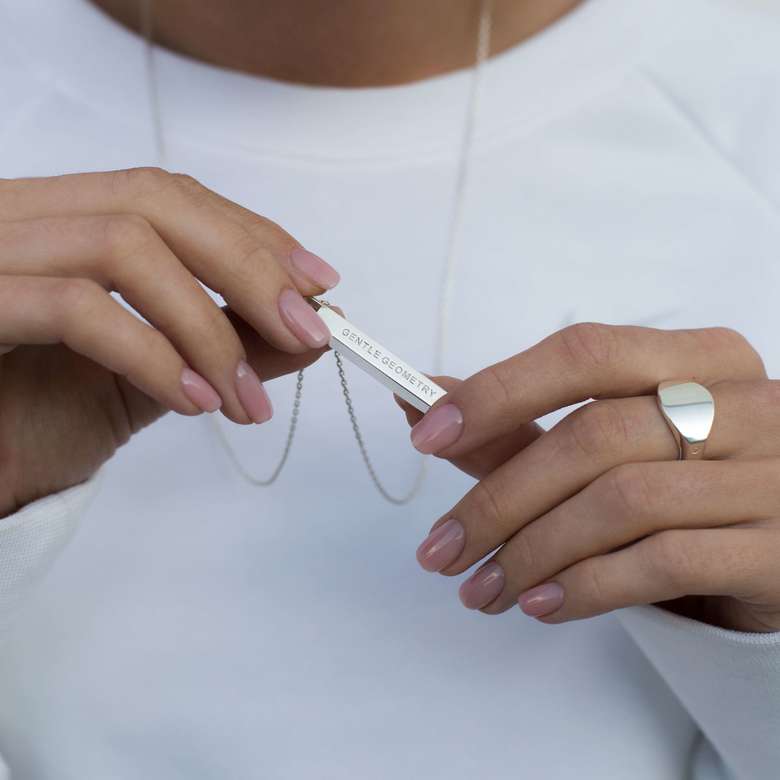 Подвеска "Gentle Geometry" на длинной цепочке