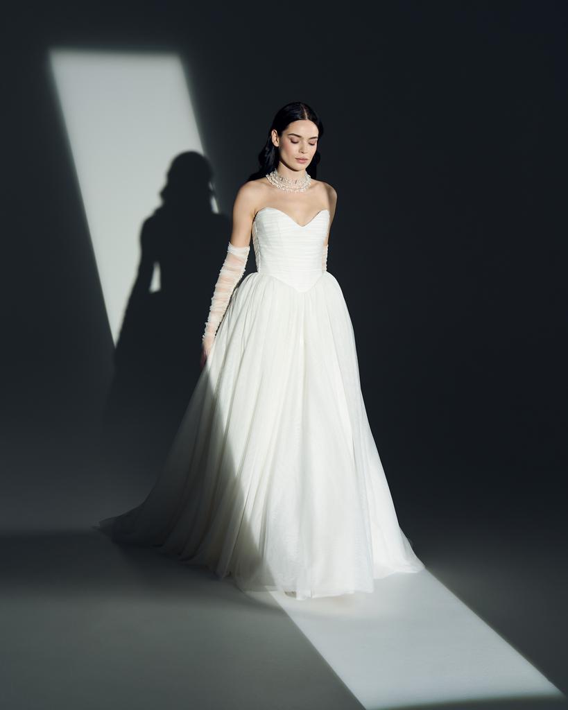 -60%  Пышное платье из мягкой сеточки