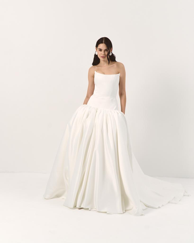 Пышное платье с заниженной юбкой