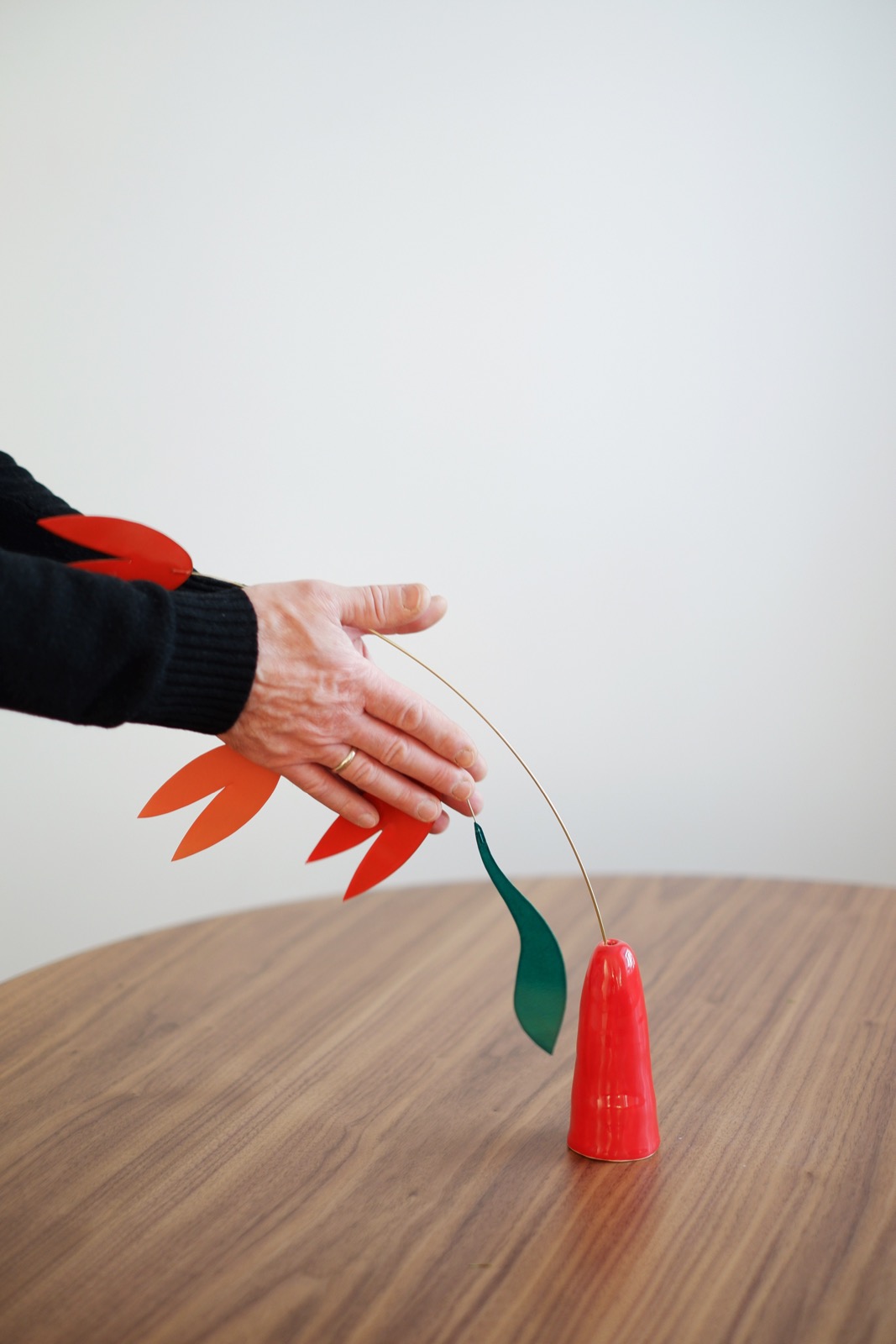 Tulip standing mobile