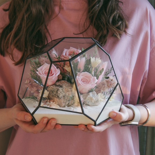 флорариум со стабилизированными розами Нежный