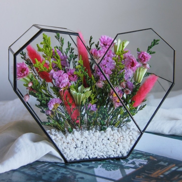 флорариум с сухоцветами в форме сердце Клубничный мохито