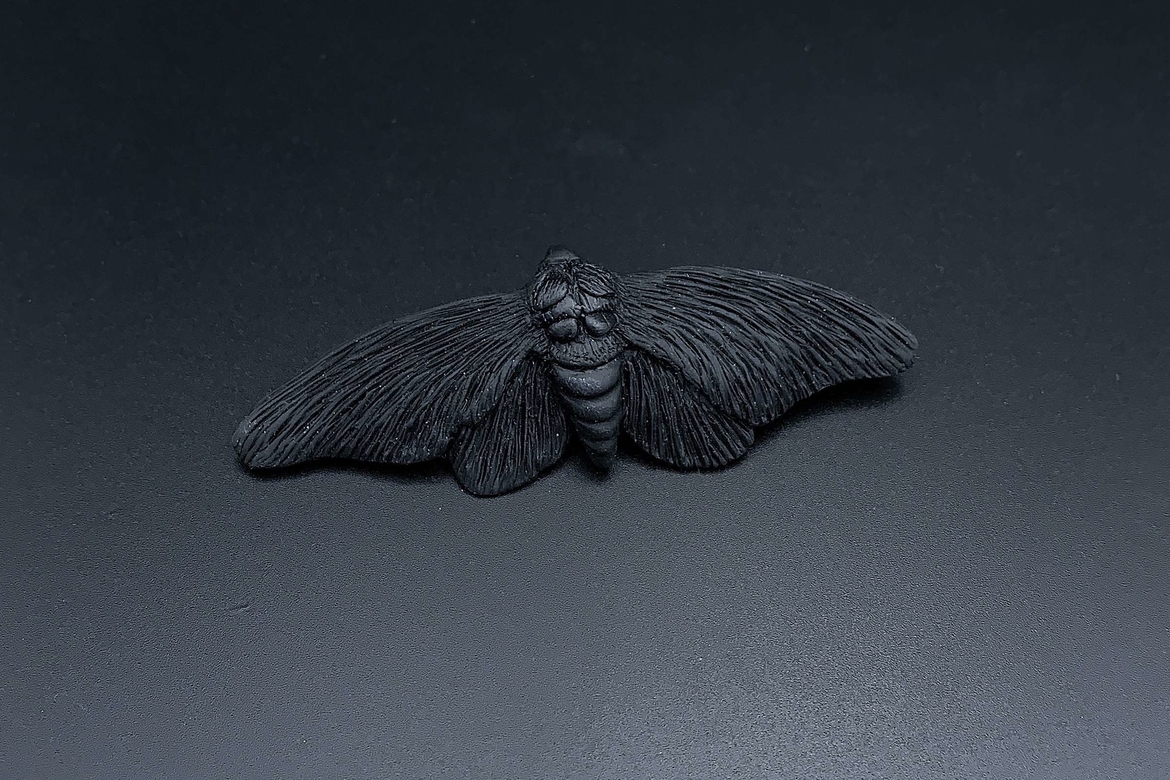 брошь двойной черный мотылек