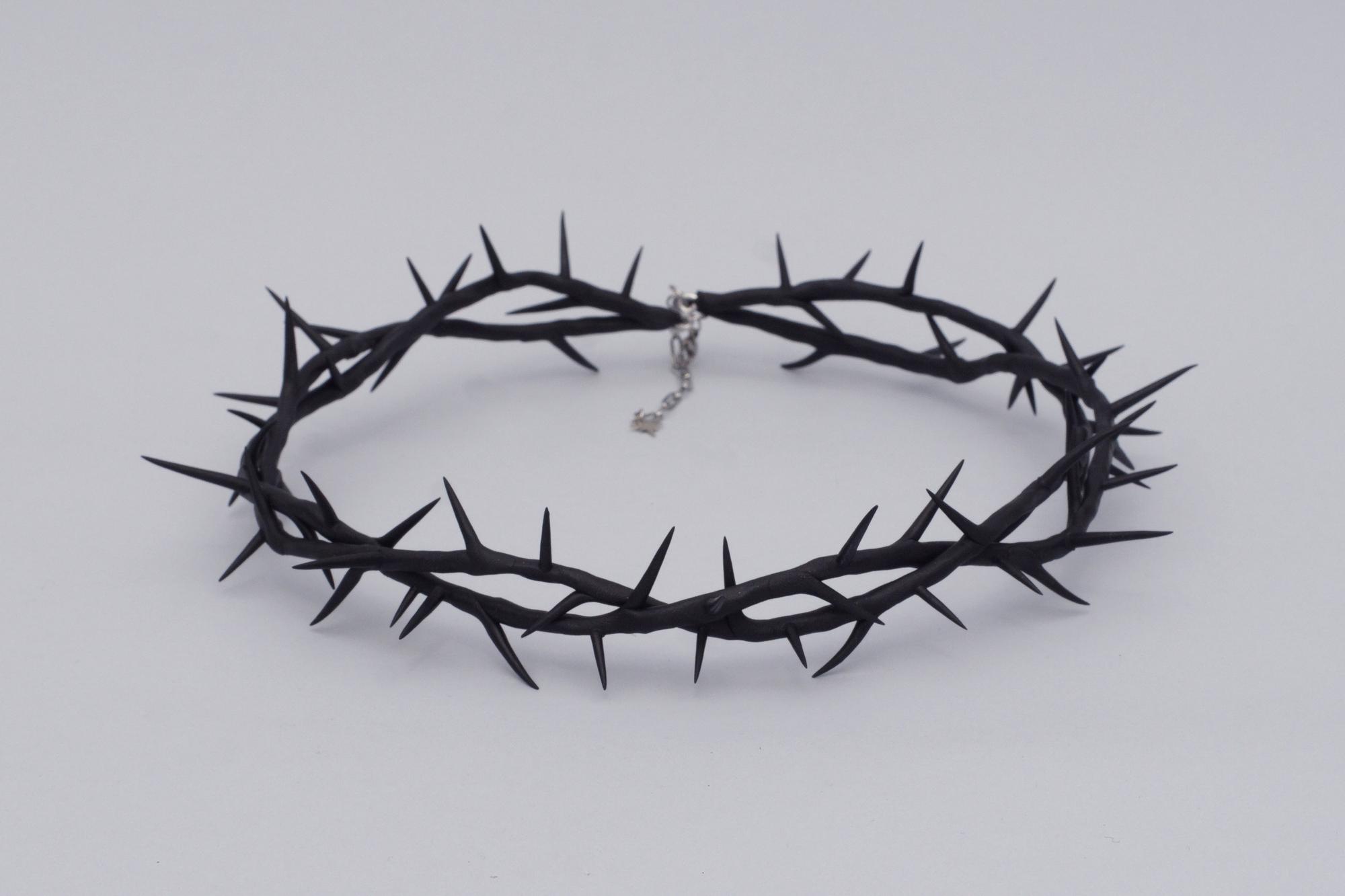 терновый венок чёрный двойной