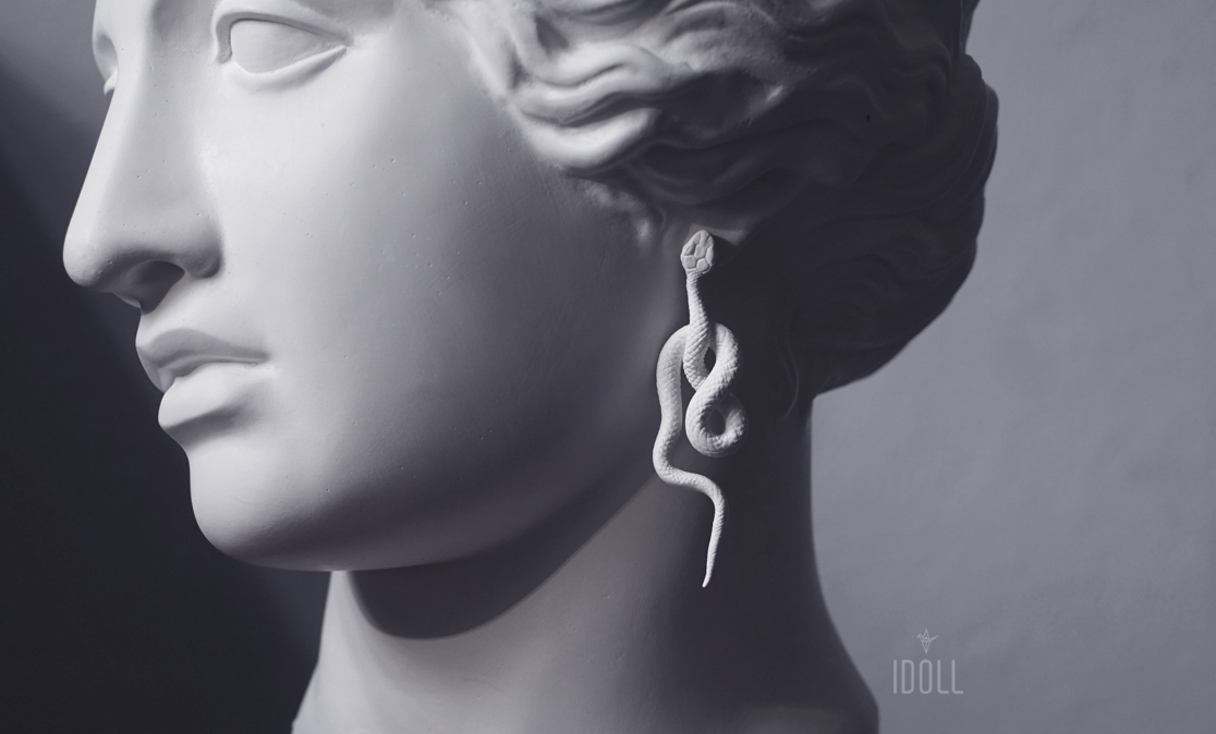 серьги белая змея и грань