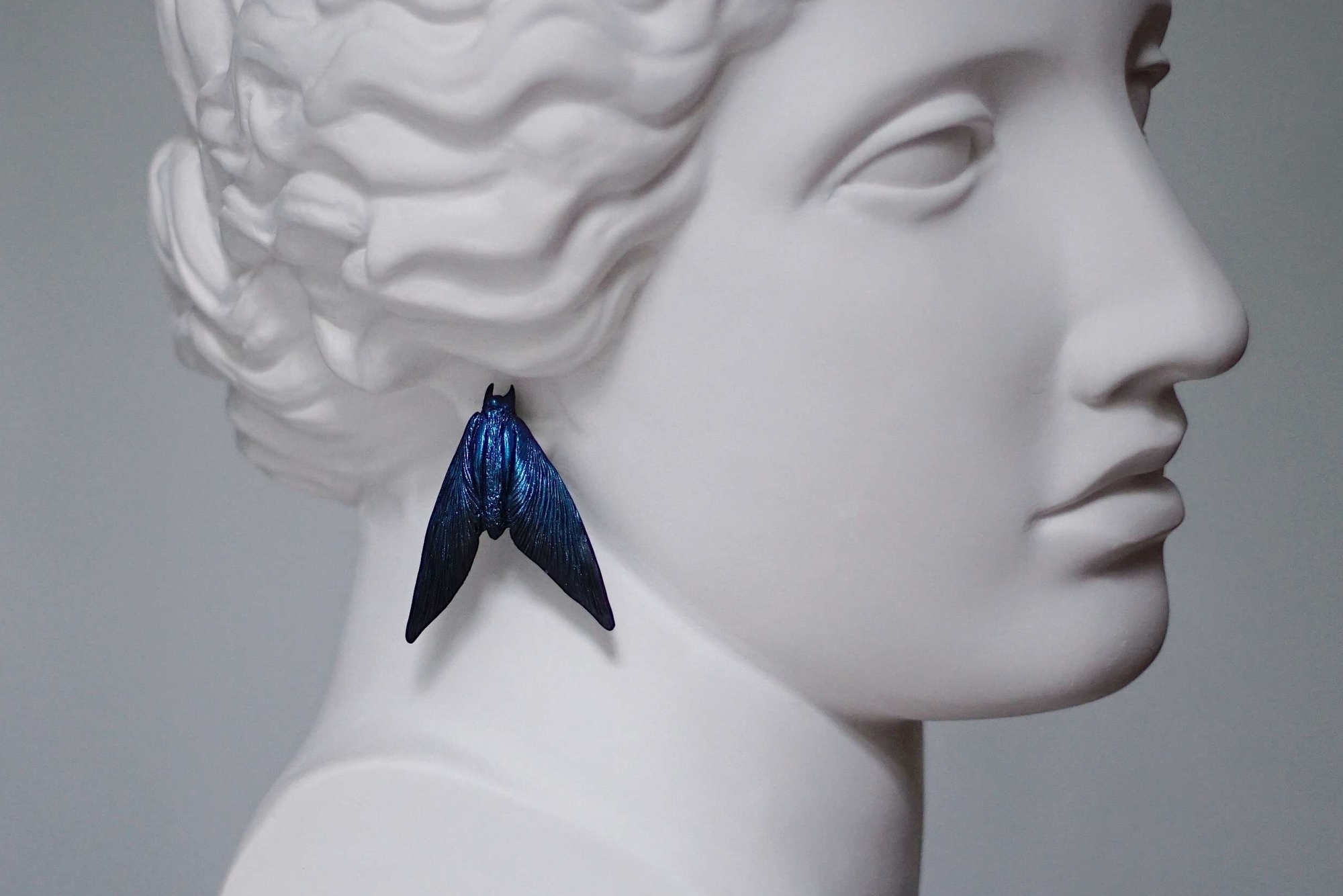 серьги большие переливающиеся мотыльки