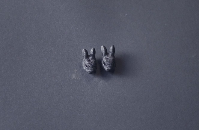 серьги черные кролики