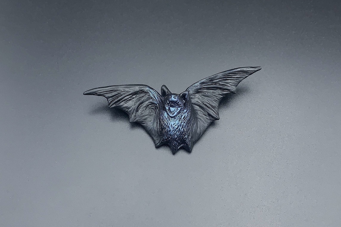 брошь летучая мышь