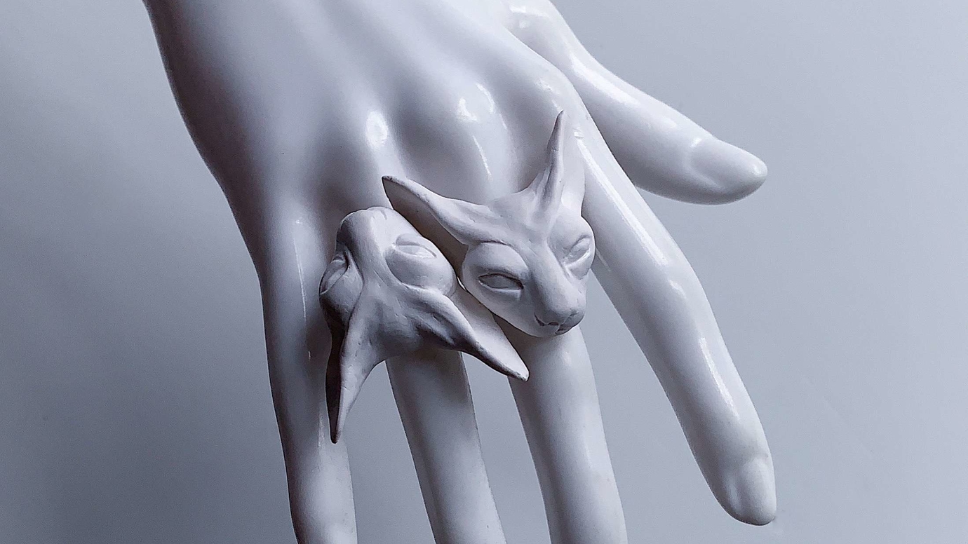 кольцо белый сфинкс