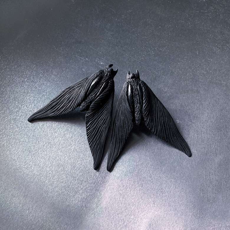 серьги большие черные мотыльки