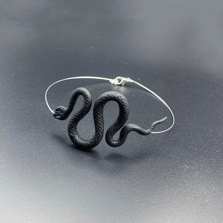 коллар со змеей