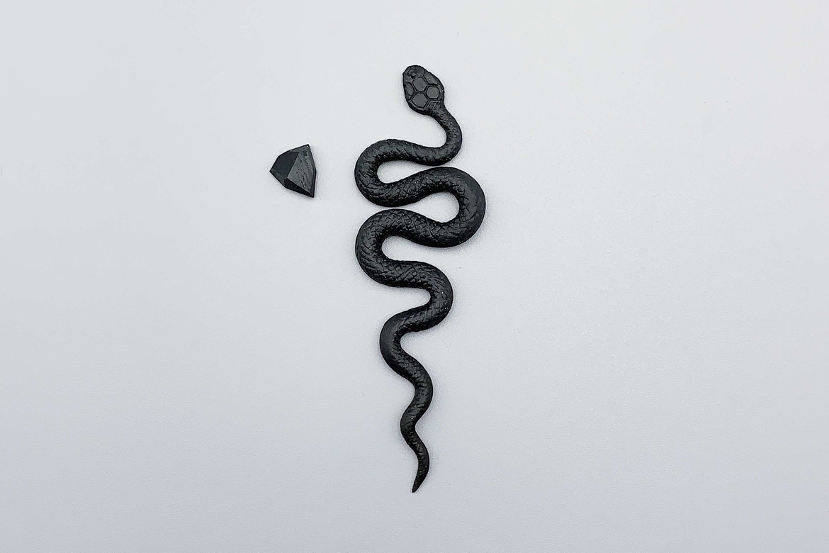 серьги черная змея и грань