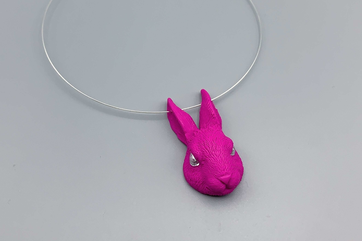 коллар с кроликом цвета фуксии