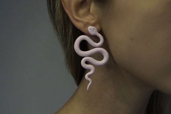 серьги светло-розовая змея и грань