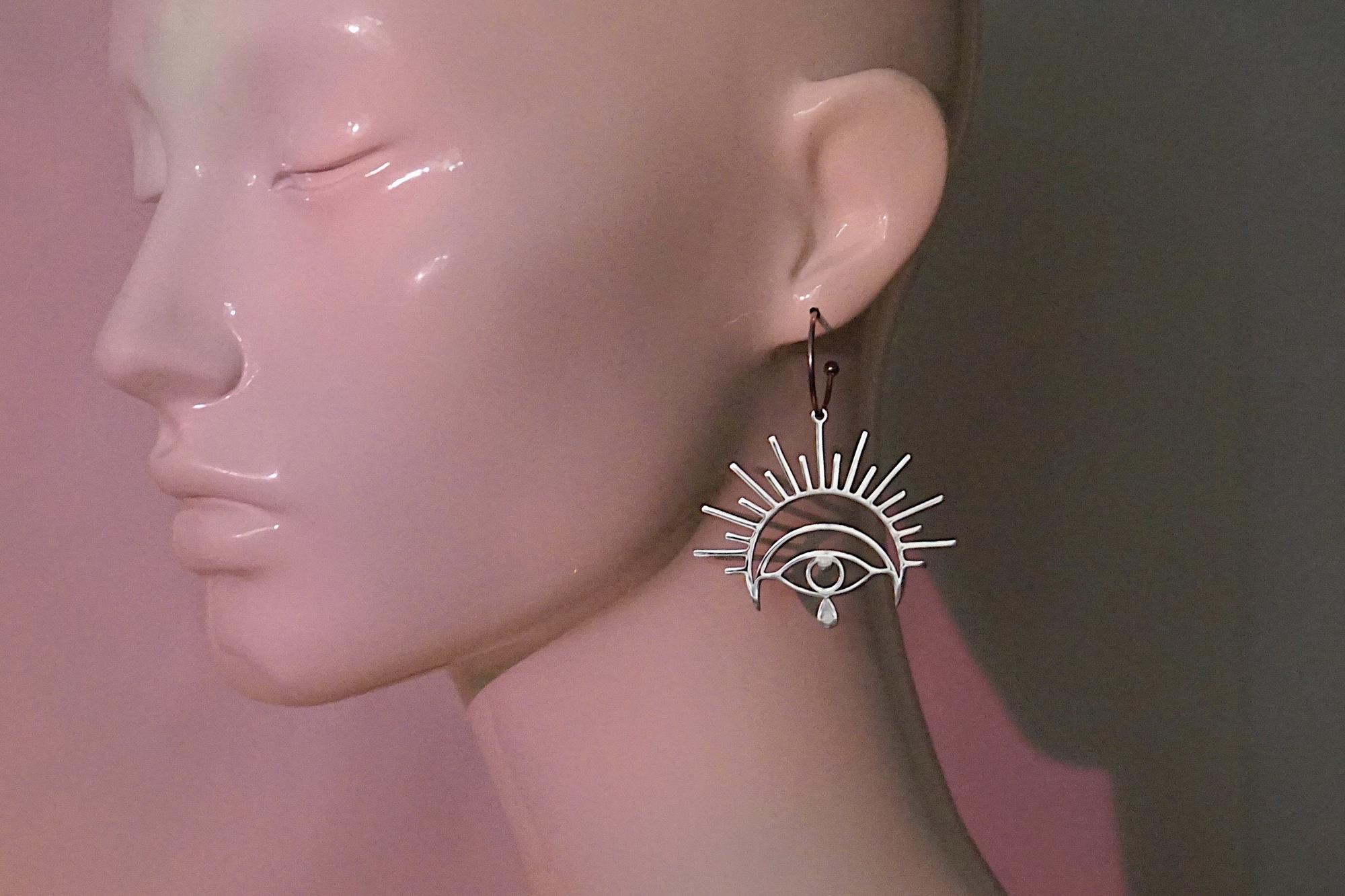 серьги со слезами и солнцем