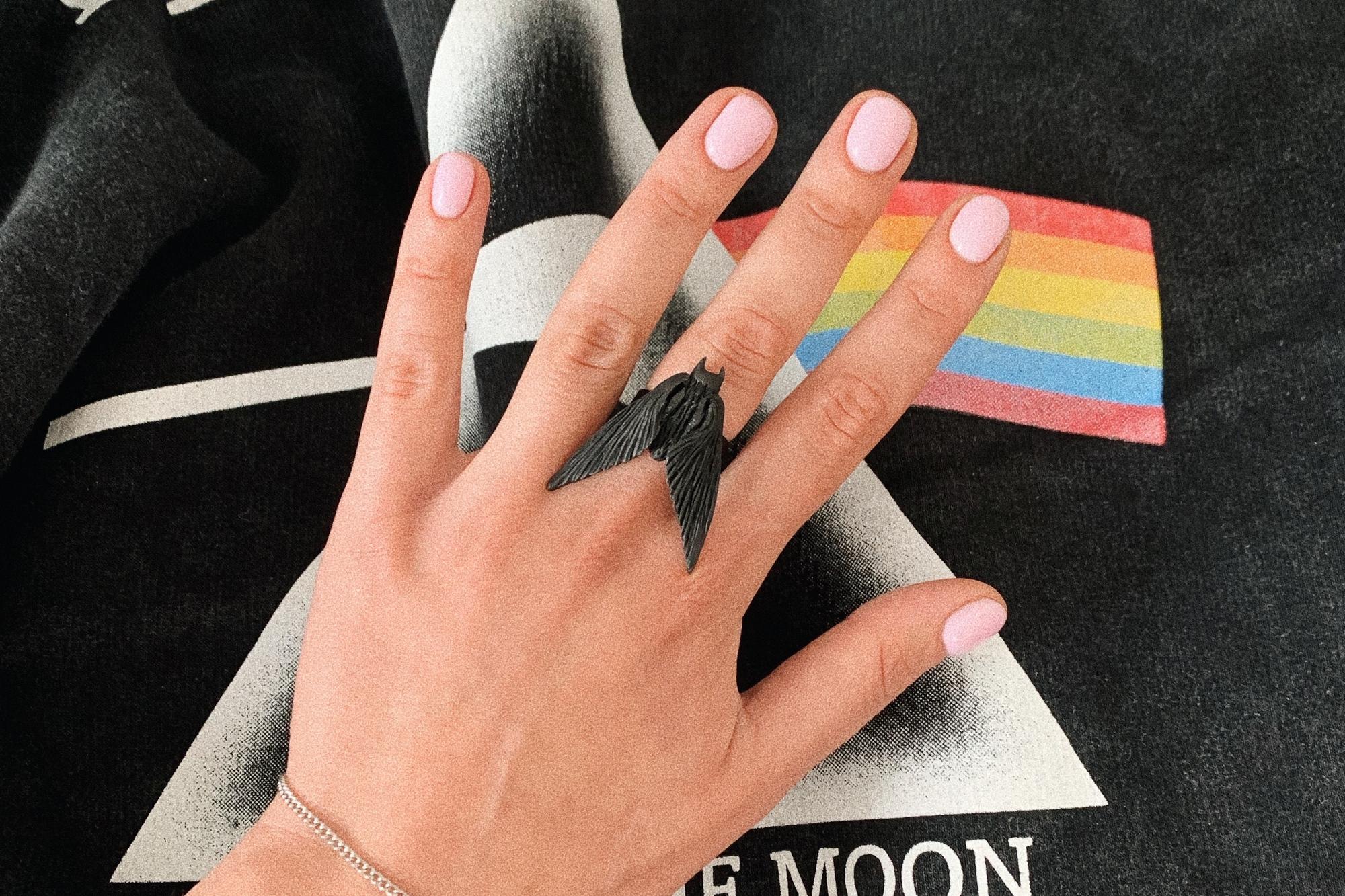 кольцо средний черный мотылек