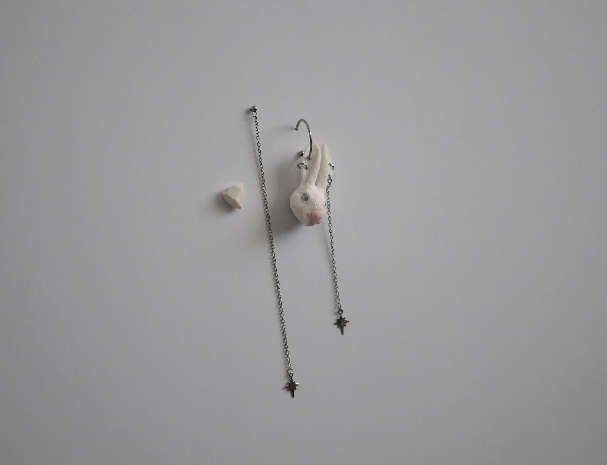 серьги белый кролик грань и цепочка