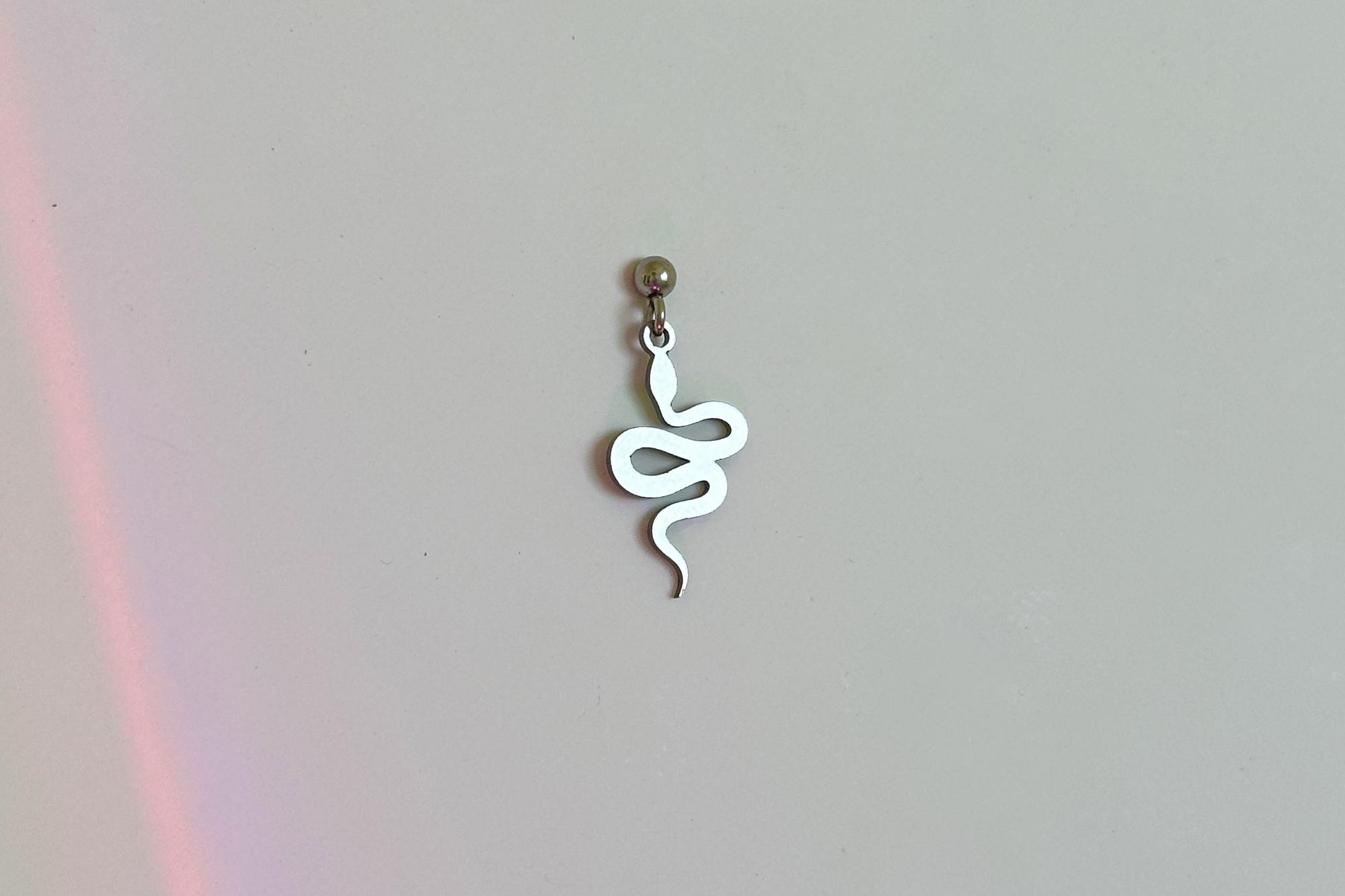 моносерьга малая змея