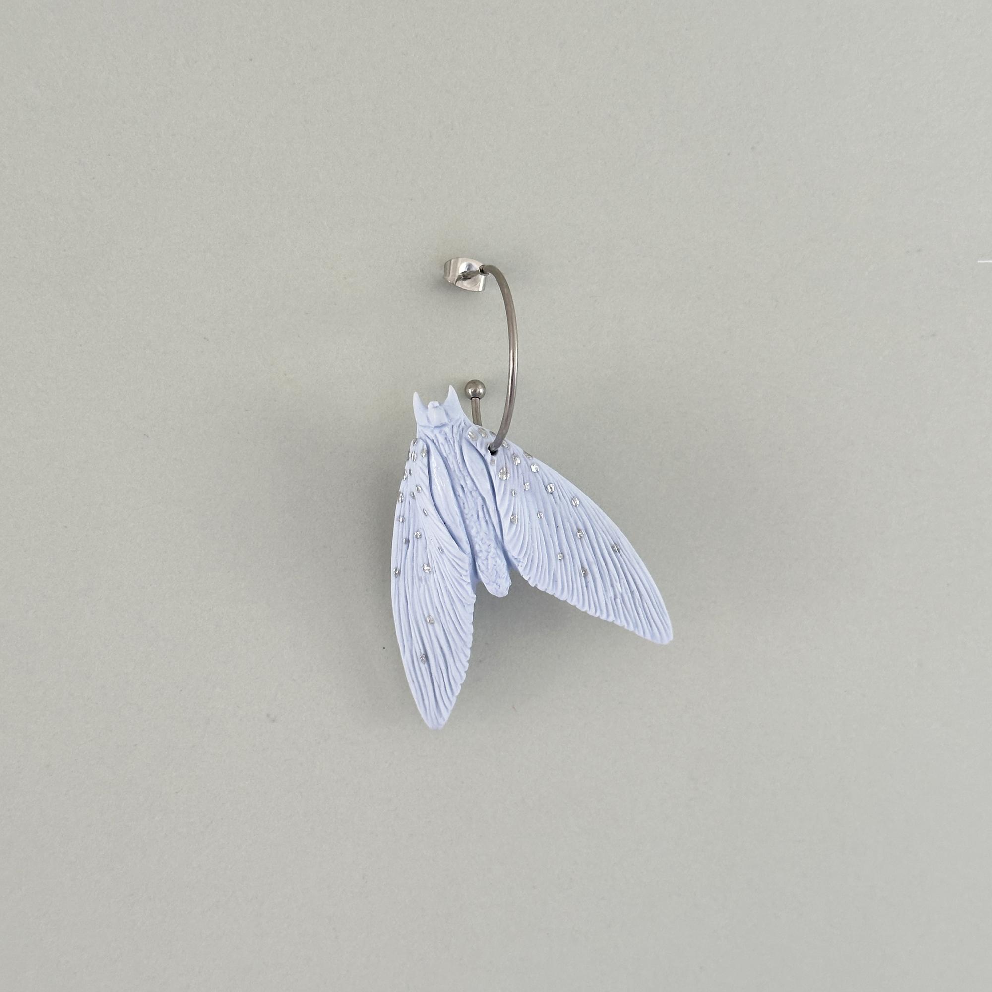 моносерьга небесный мотылек