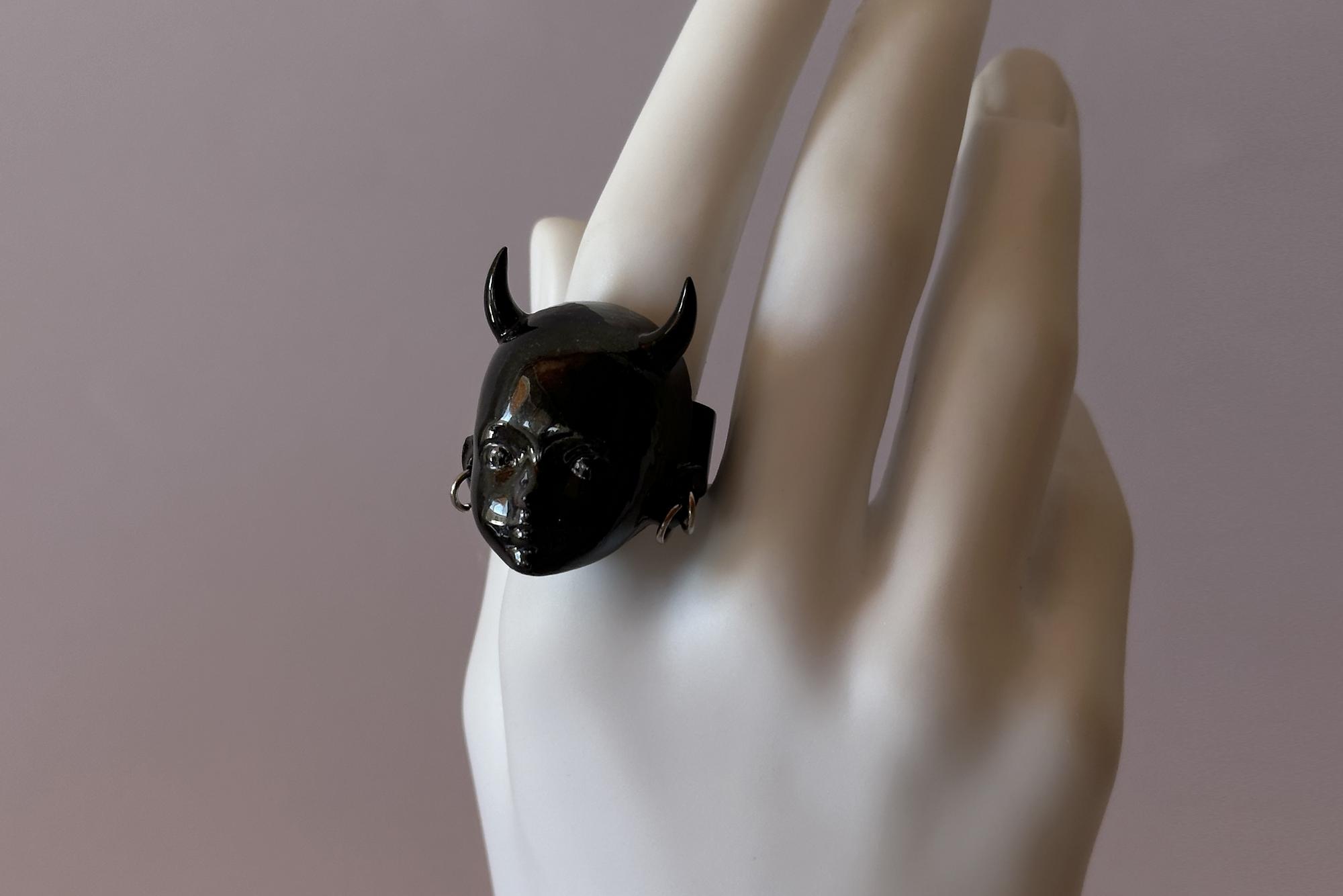 кольцо черный дьяволёнок