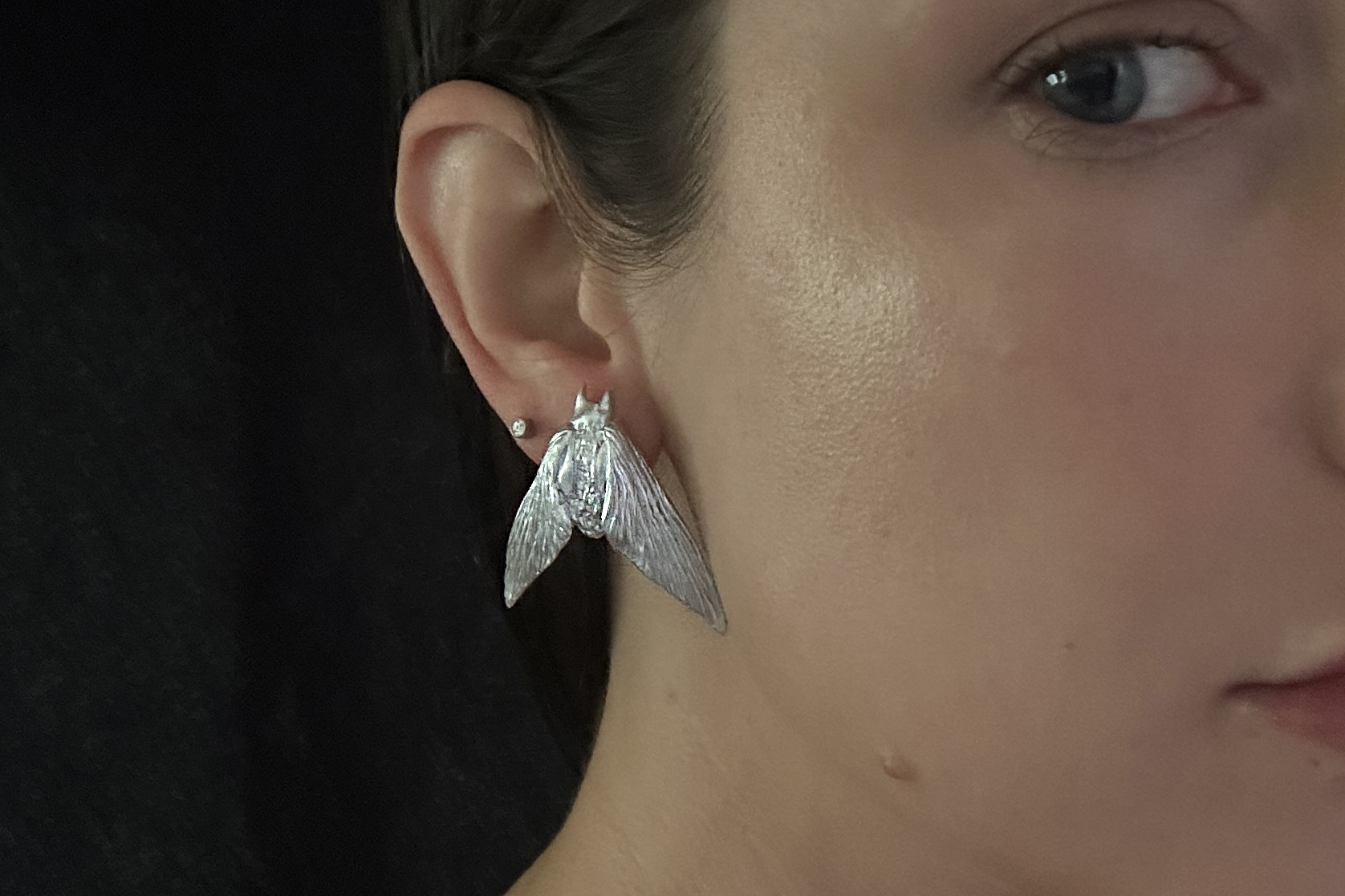 серьги средние серебристые мотыльки