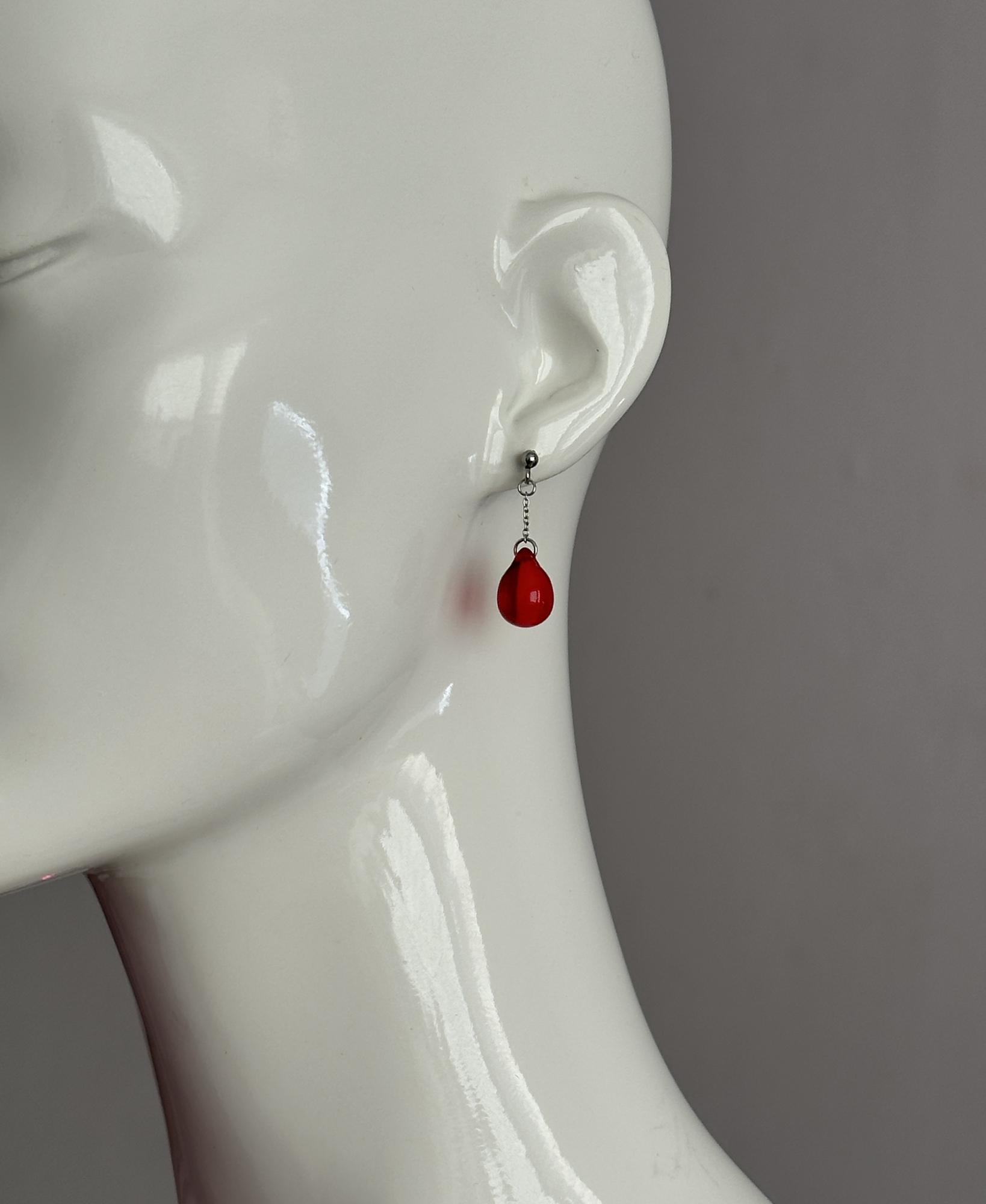 серьги капли крови