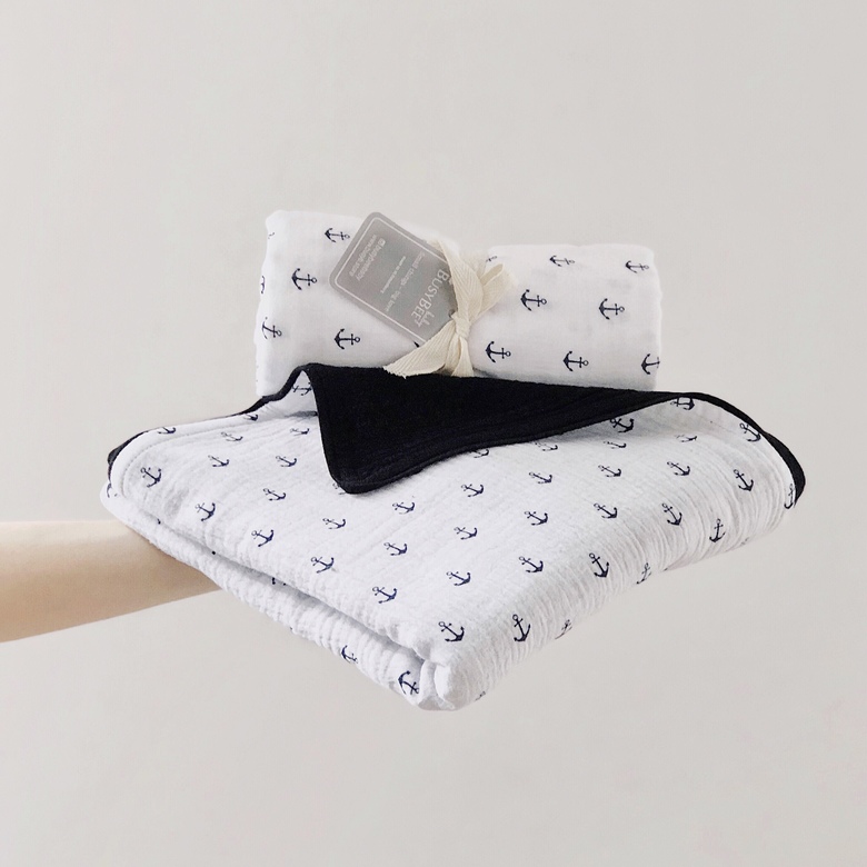 Облегченное одеяло из муслина SEA  бело-черное