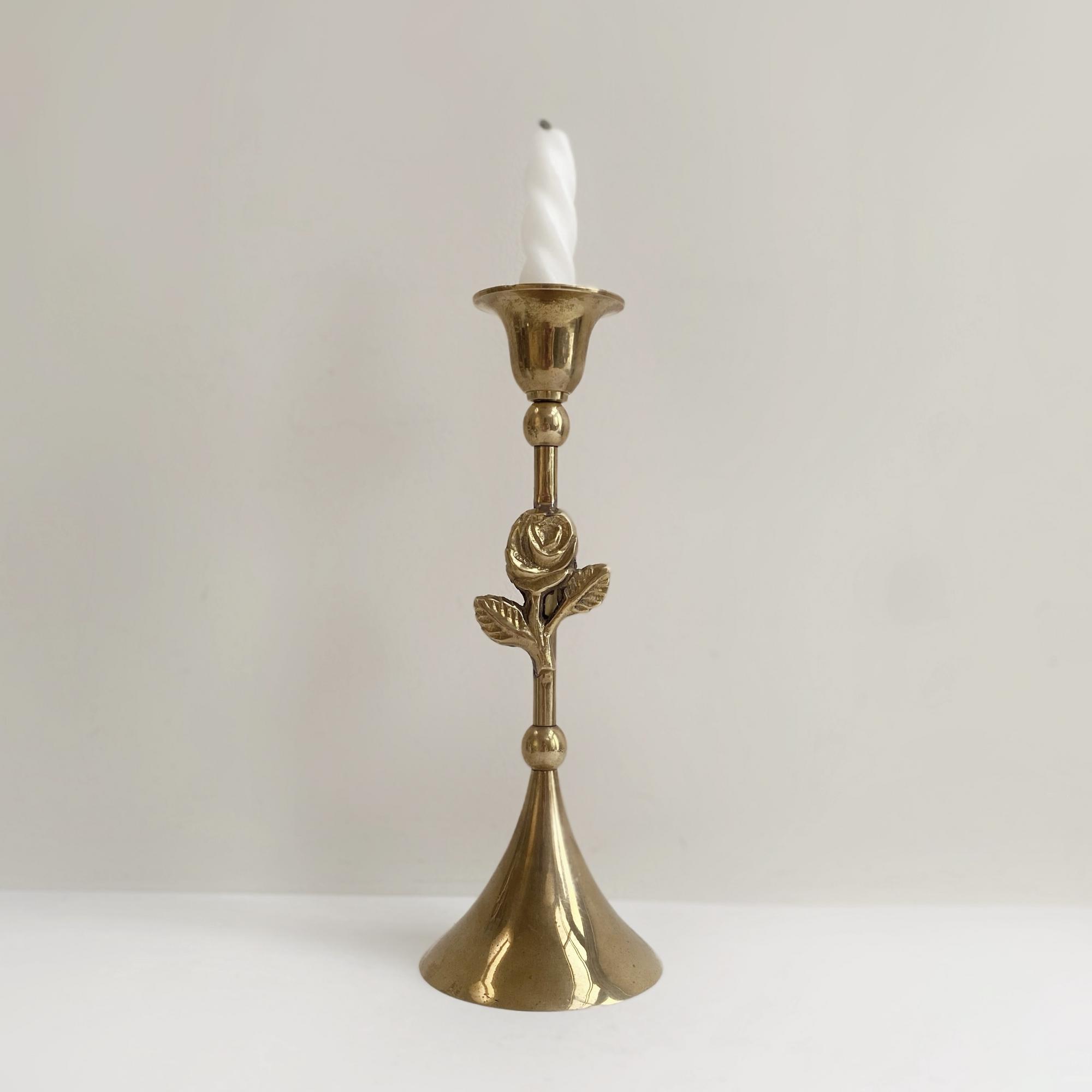 Подсвечник с розой из латуни