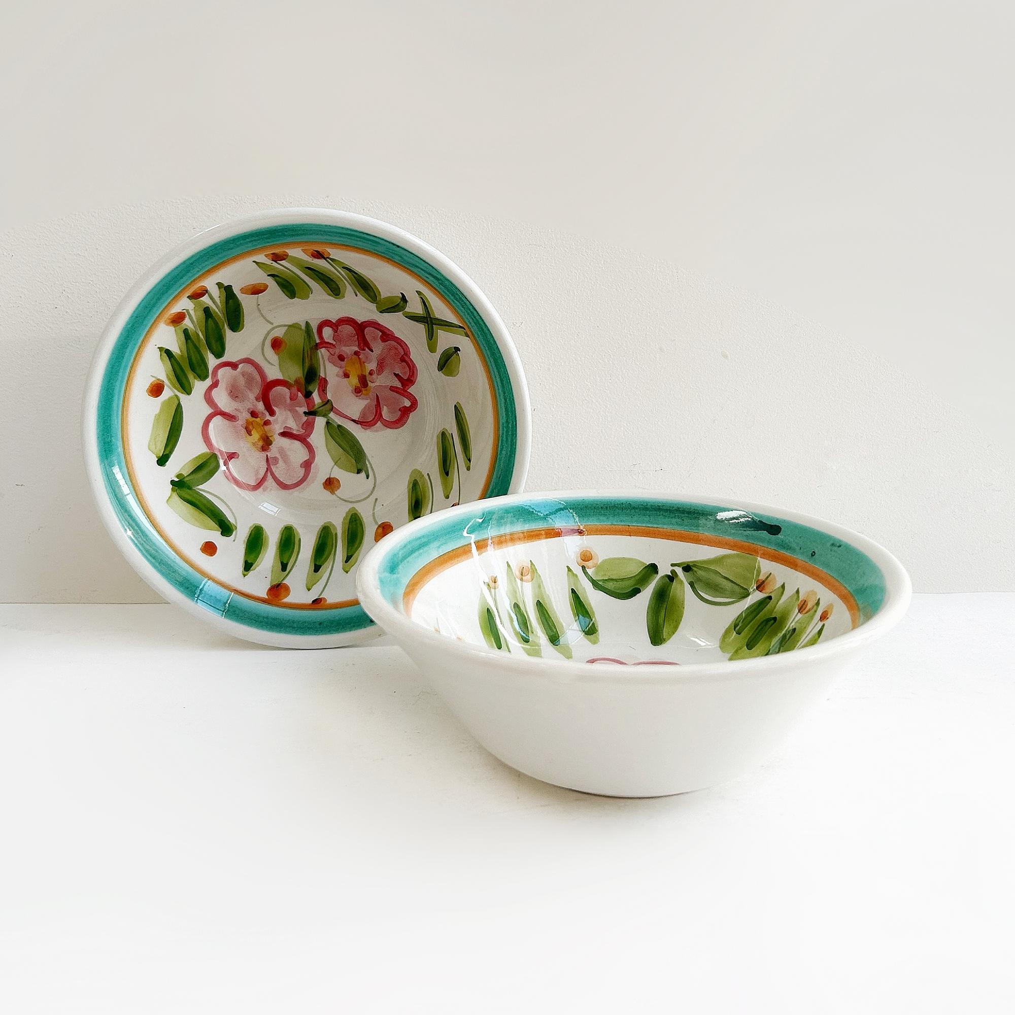 Небольшой салатник-пиала