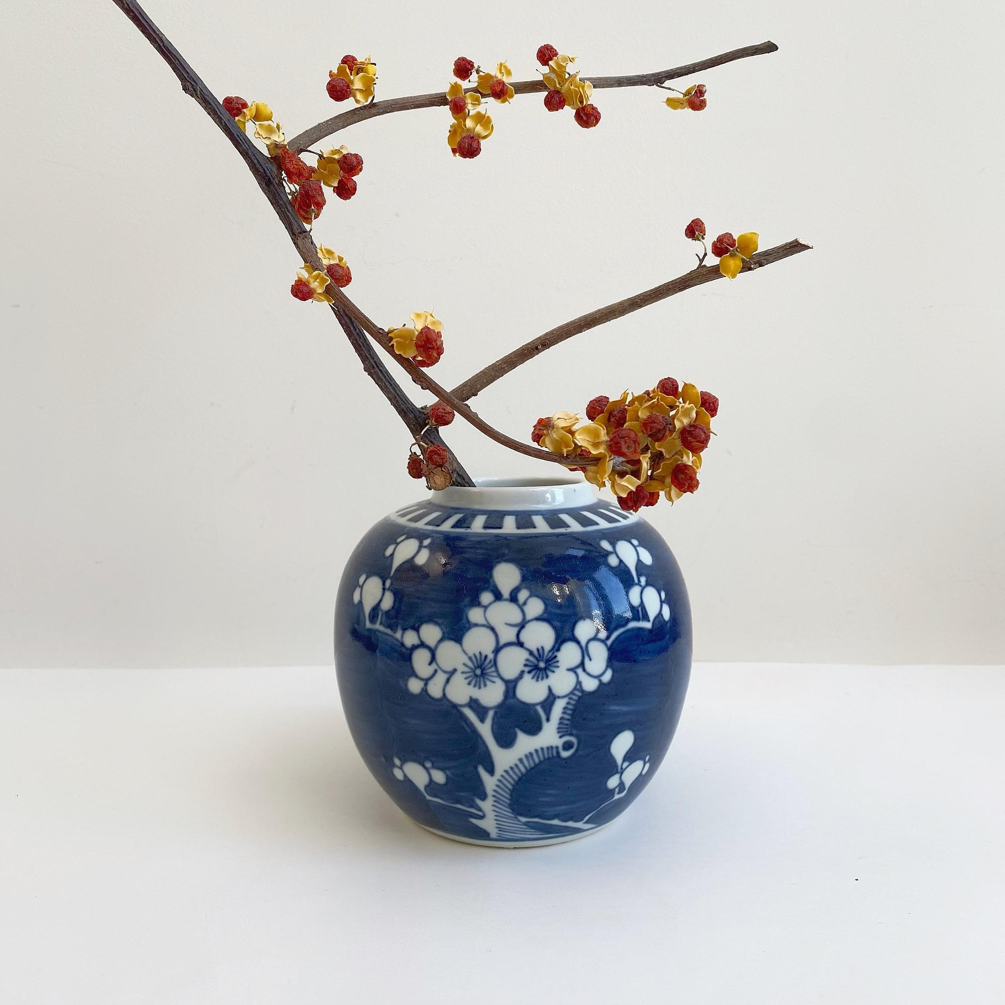 Пузатая ваза