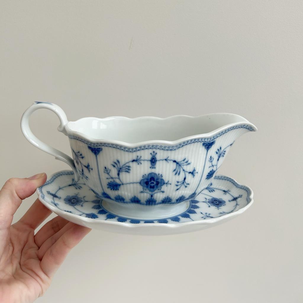 Соусник на литой подставке