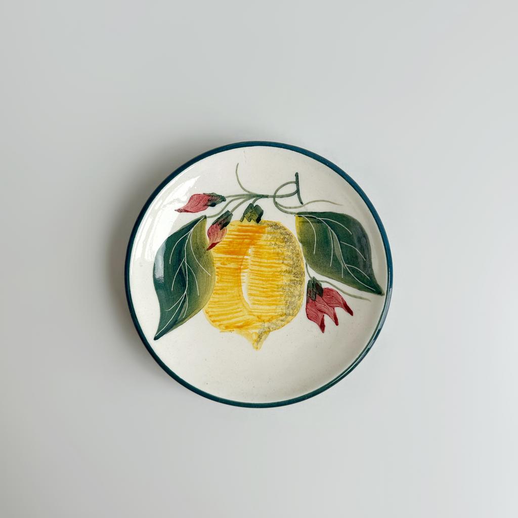 Небольшое блюдо из керамики