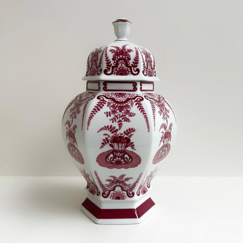 Ваза с крышкой, Бавария