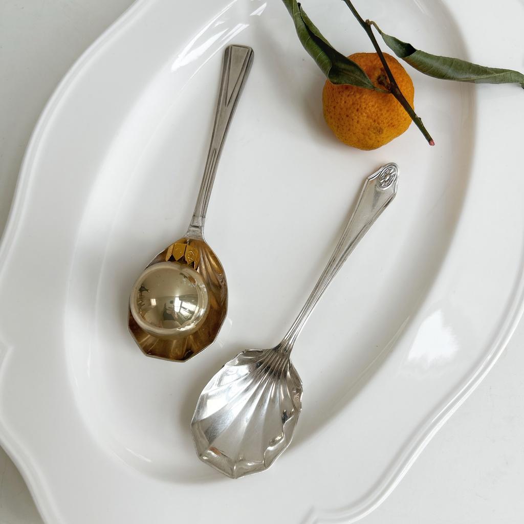 Ложка в форме ракушки, Англия